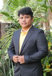 นายพิทักษ์ ชุมปักษ์